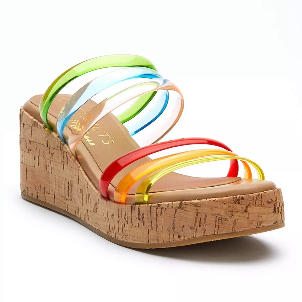 Coconuts by Matisse Mecca Platform